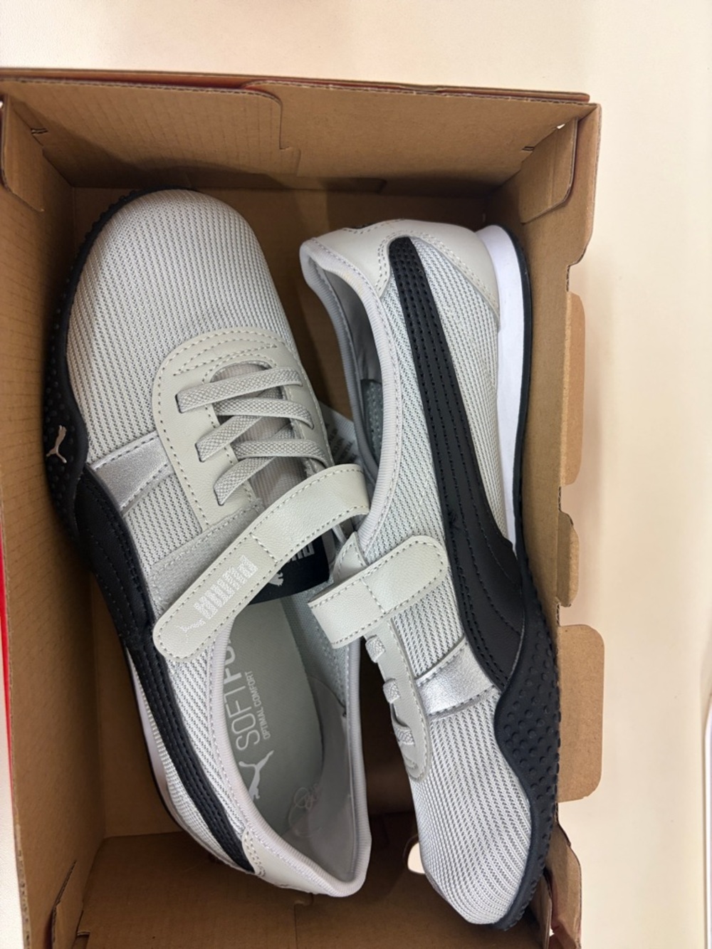 Puma Gray and Black Women's Mesh Sneakers